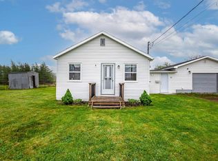 30 Saint Thomas Ave, Mira Road, NS B1P3G2