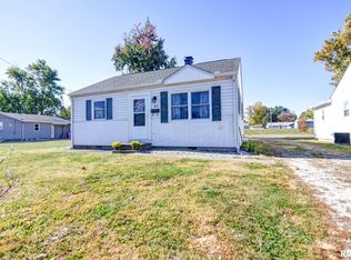 905 Hawley St, Taylorville, IL 62568
