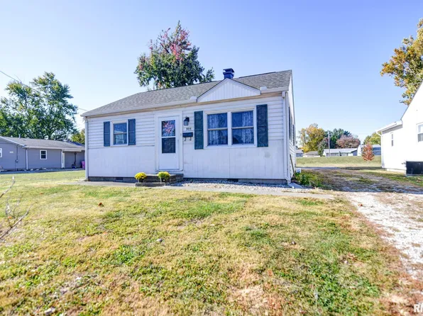 905 Hawley St, Taylorville, IL 62568