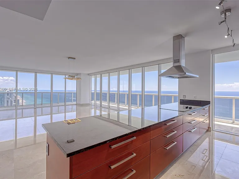 1830 S Ocean Dr #4601 — Photo 2