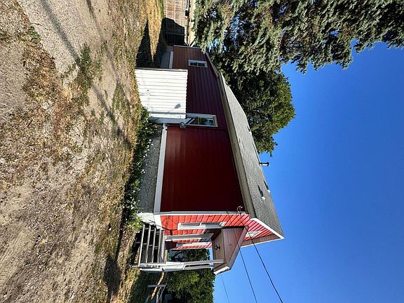 2nd image of 211 Mardell Pl SW