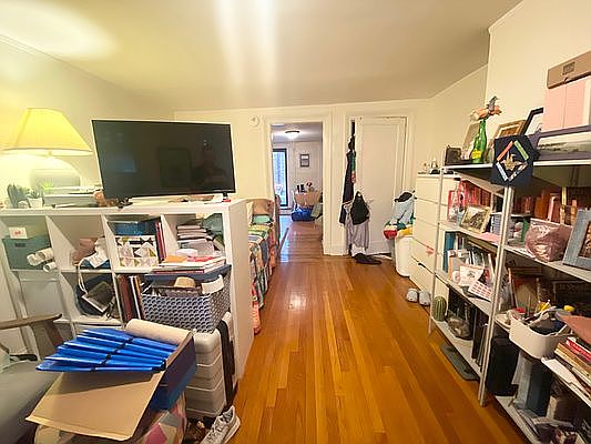 4th image of 189 12th St #1