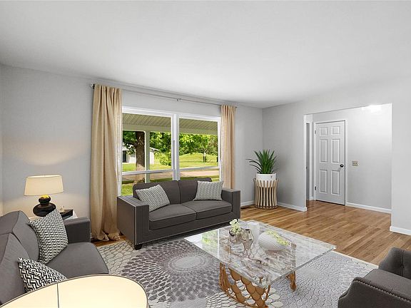 2nd image of 3015 Churchill Dr