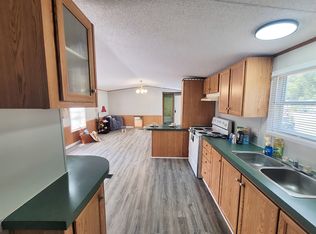 26 Deerwood Dr, Centralia, IL 62801