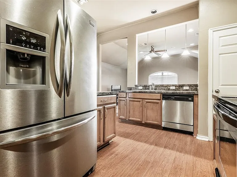 2505 Rookhaven Ln — Photo 2