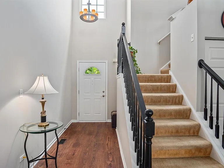 2947 Caldwell Ln — Photo 4