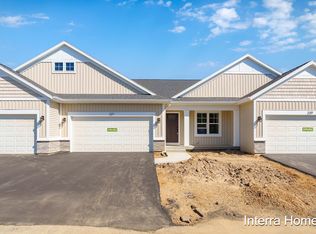 327 Round Hill Rd, Kalamazoo, MI 49009