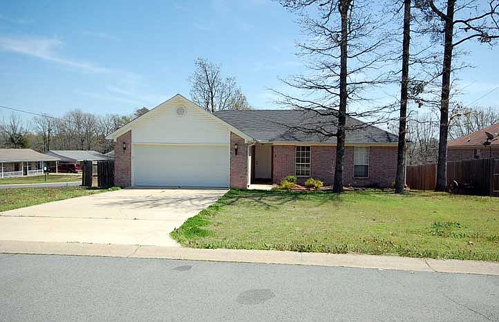 1st image of 3 Weston Cir