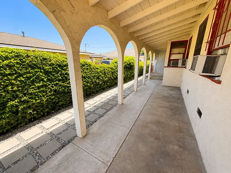 228 W Riggin St #228 — Photo 4