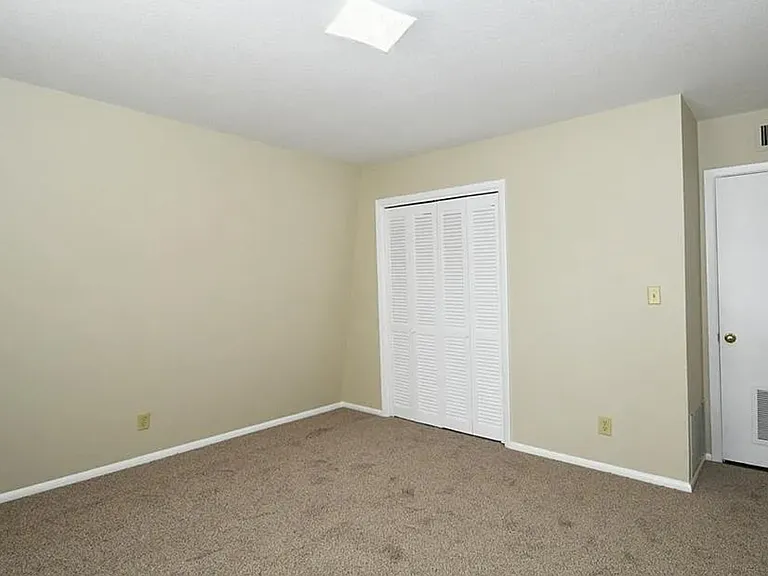 3812 Country Club Rd #I — Photo 9