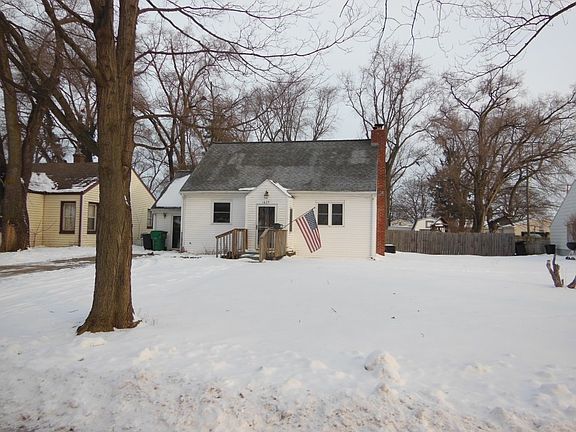 2nd image of 1625 Clarendon Ave