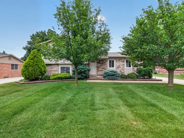 39738 Day Dr, Clinton Township, MI 48038