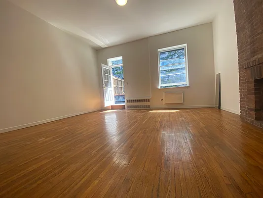 Rented by One New York Realty Inc | media 15