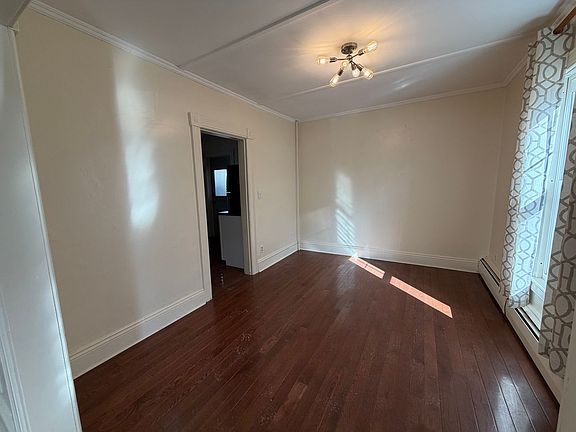 3rd image of 14 Tyler St