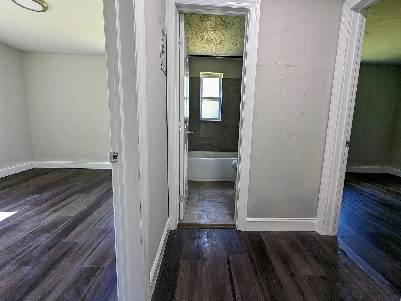 2 bed, 1.0 bath, 700 sqft, $825 — Photo 4