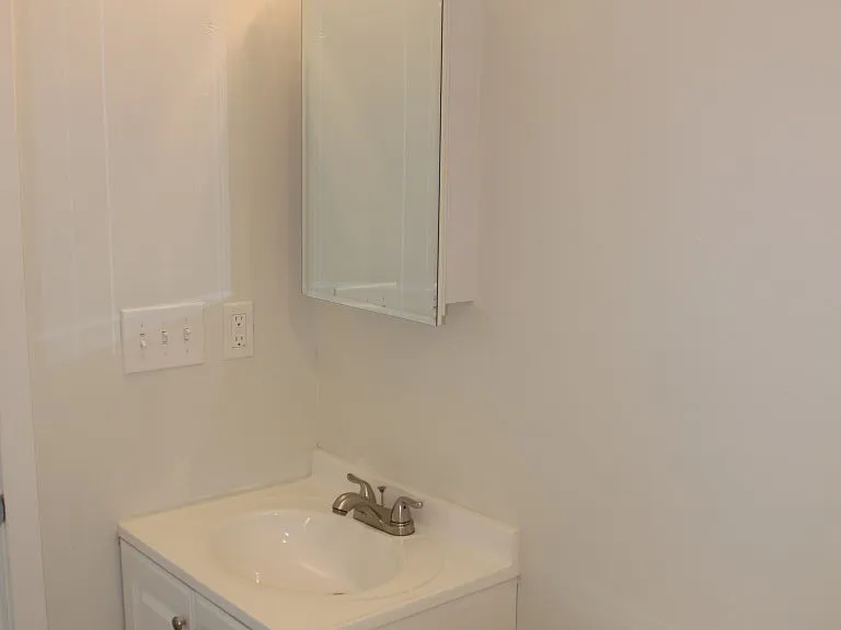 483 E Broadway #8 — Photo 9