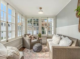 512 Woodlawn Ave, Grand Haven, MI 49417