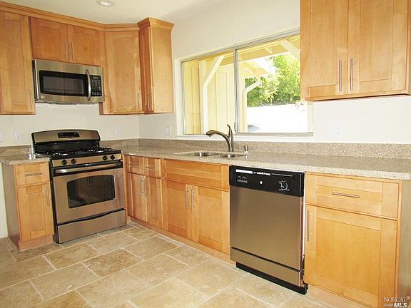 5th image of 23 Bonita Ave