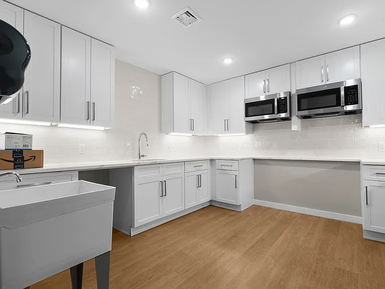 1060 Main St (55+ community) — Photo 33