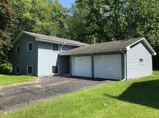 2220 Lois Dr, Mounds View, MN 55112