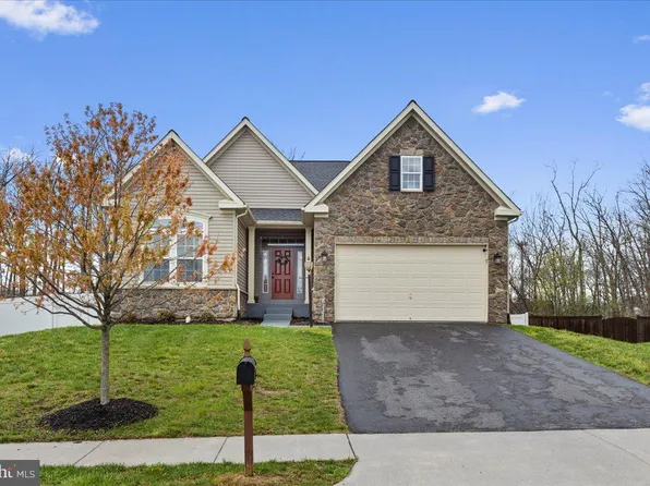 151 Merlot Dr, Stephenson, VA 22656