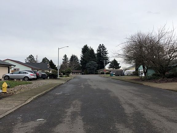 5th image of 10512 NE 66th St