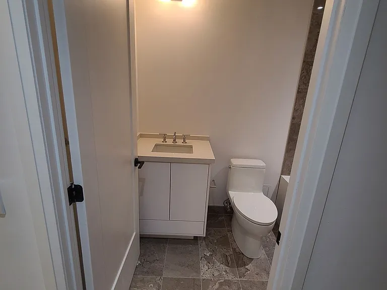 505 Glencairn Ave #201 — Photo 5