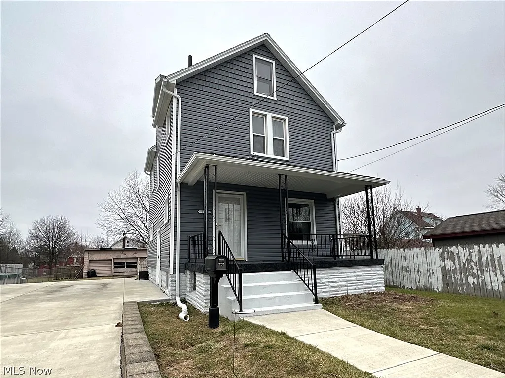320 Belmont Ave photo 1