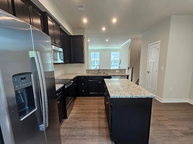 303 Golan Cir #B — Photo 12