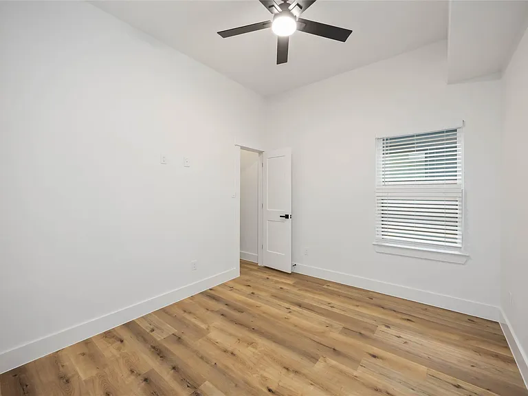 8013 Cora St #B — Photo 10