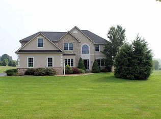 172 Ridge Rd, Millersville, PA 17551