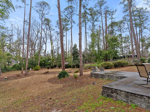 5th image of 902 Fairfield Ave