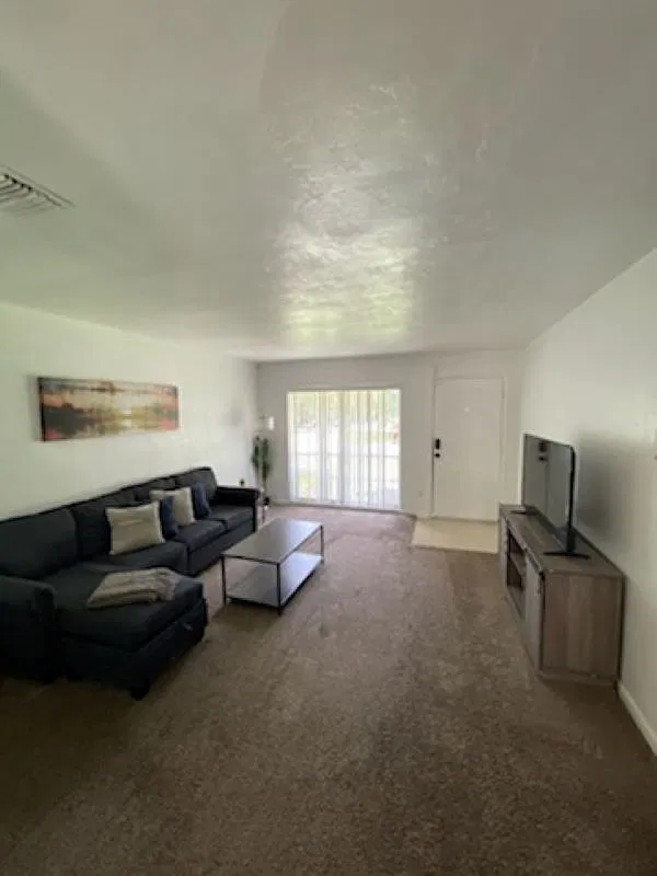 2 bed, 1.0 bath, 790 sqft, $1,500 — Photo 3