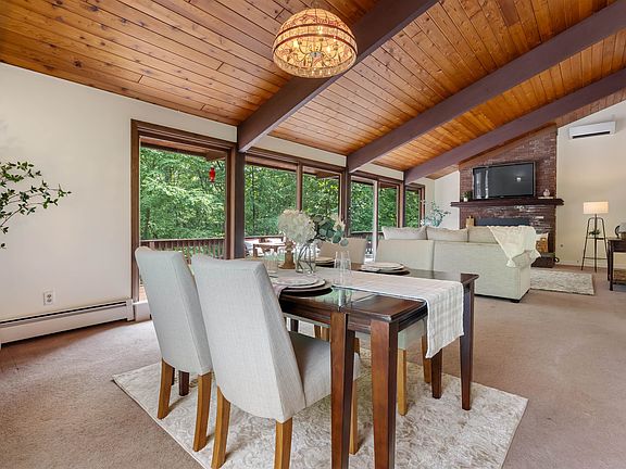 5th image of 38 Pinecrest Drive