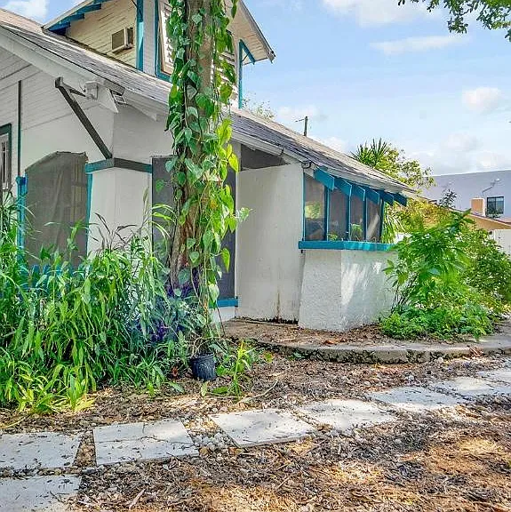 875 SW 13th Ave — Photo 7