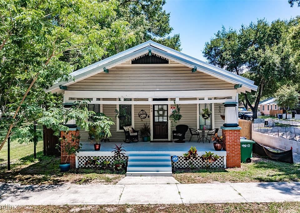 1st image of 603R E Amelia Ave