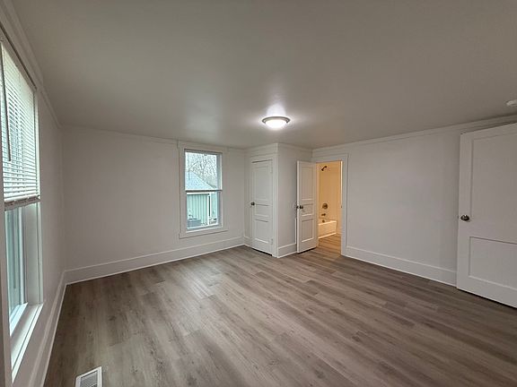 5th image of 604 Betty St #606