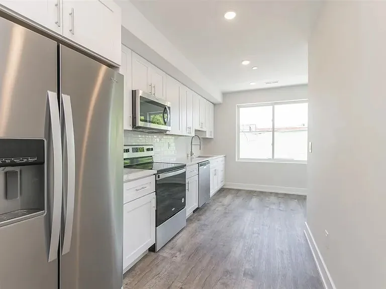 1829 E Sergeant St #5 — Photo 9