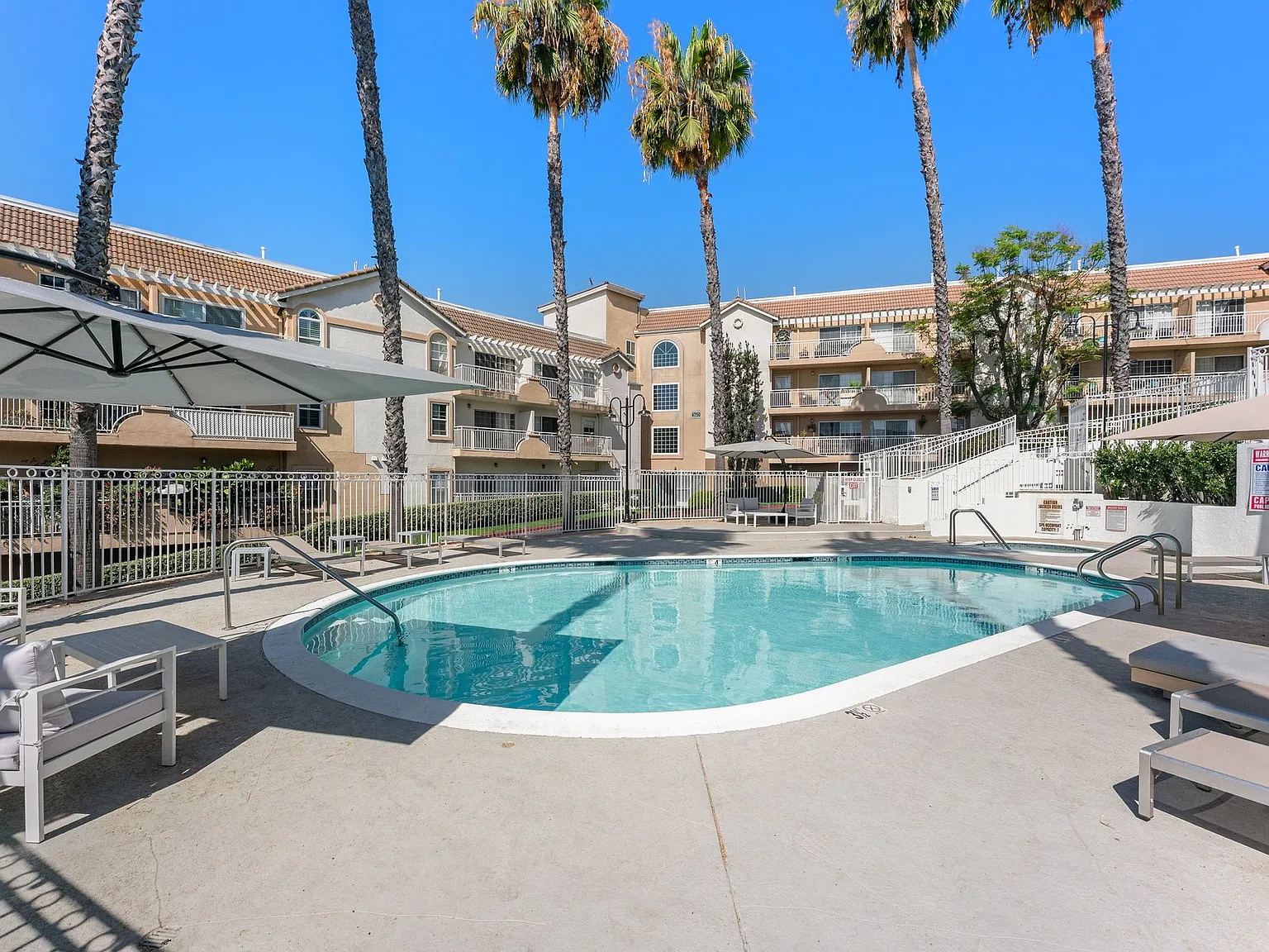 2 bed, 959 sqft, $2,700 — Photo 4