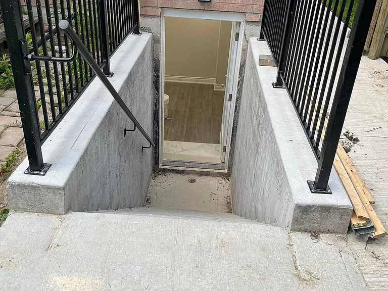 9 Annie Cres — Photo 1