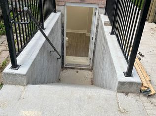 9 Annie Cres, Ajax, ON L1T 3X6