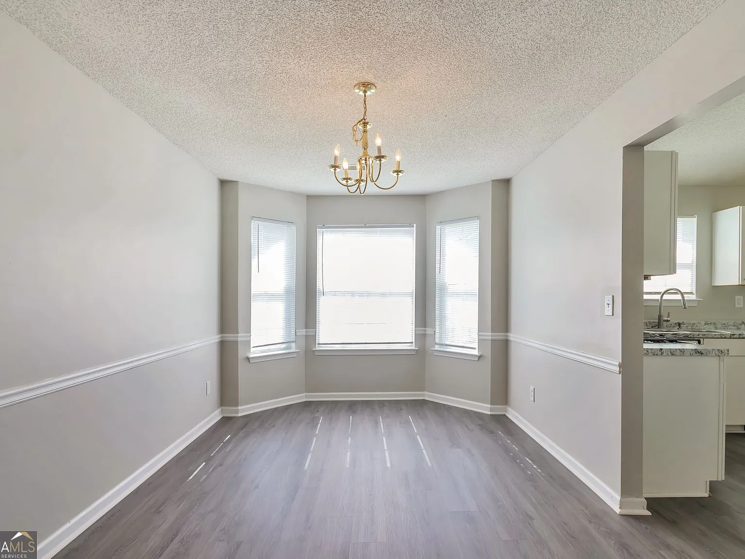 3 bed, 2.5 bath, 1709 sqft, $1,795 — Photo 4