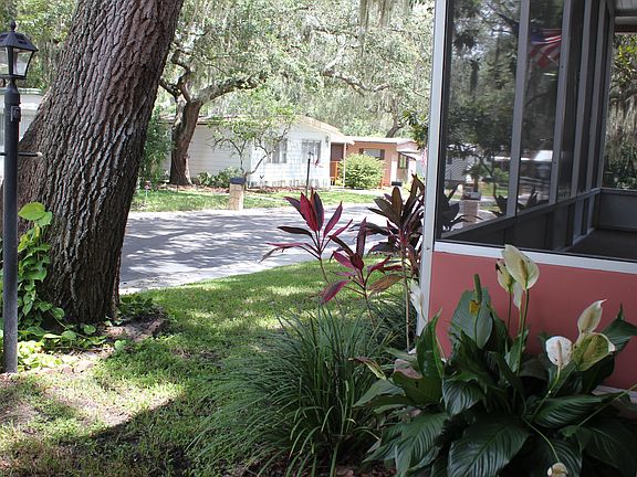 3rd image of 1834 Amberwood Dr