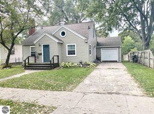 322 Moyer Ave, Alma, MI 48801