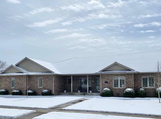 61 Alice Dr, Jacksonville, IL 62650