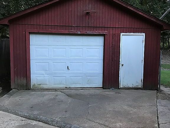 4th image of 2641 Williamsburg Ln