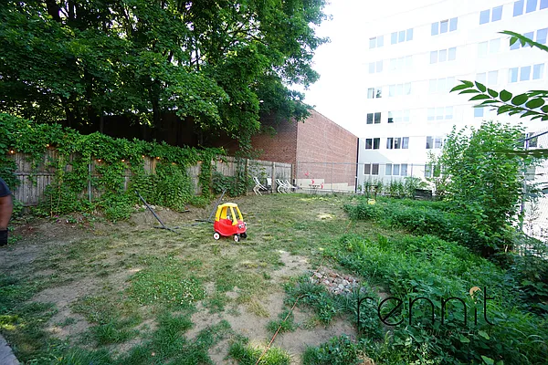 Rented by Rennit Inc. | media 10