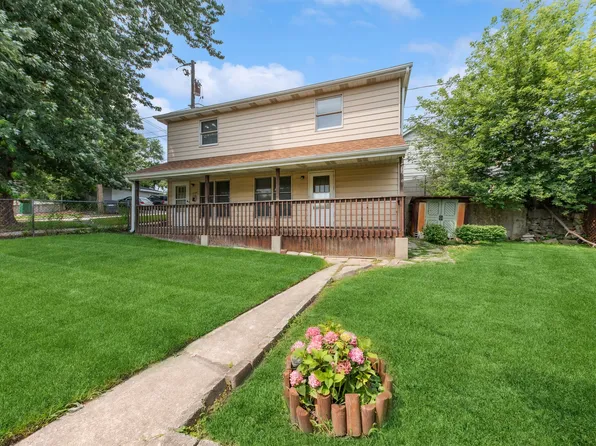 2242 Fulton St, Blue Island, IL 60406