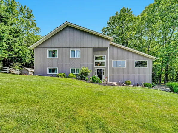 5924 Landview Dr, Roanoke, VA 24018