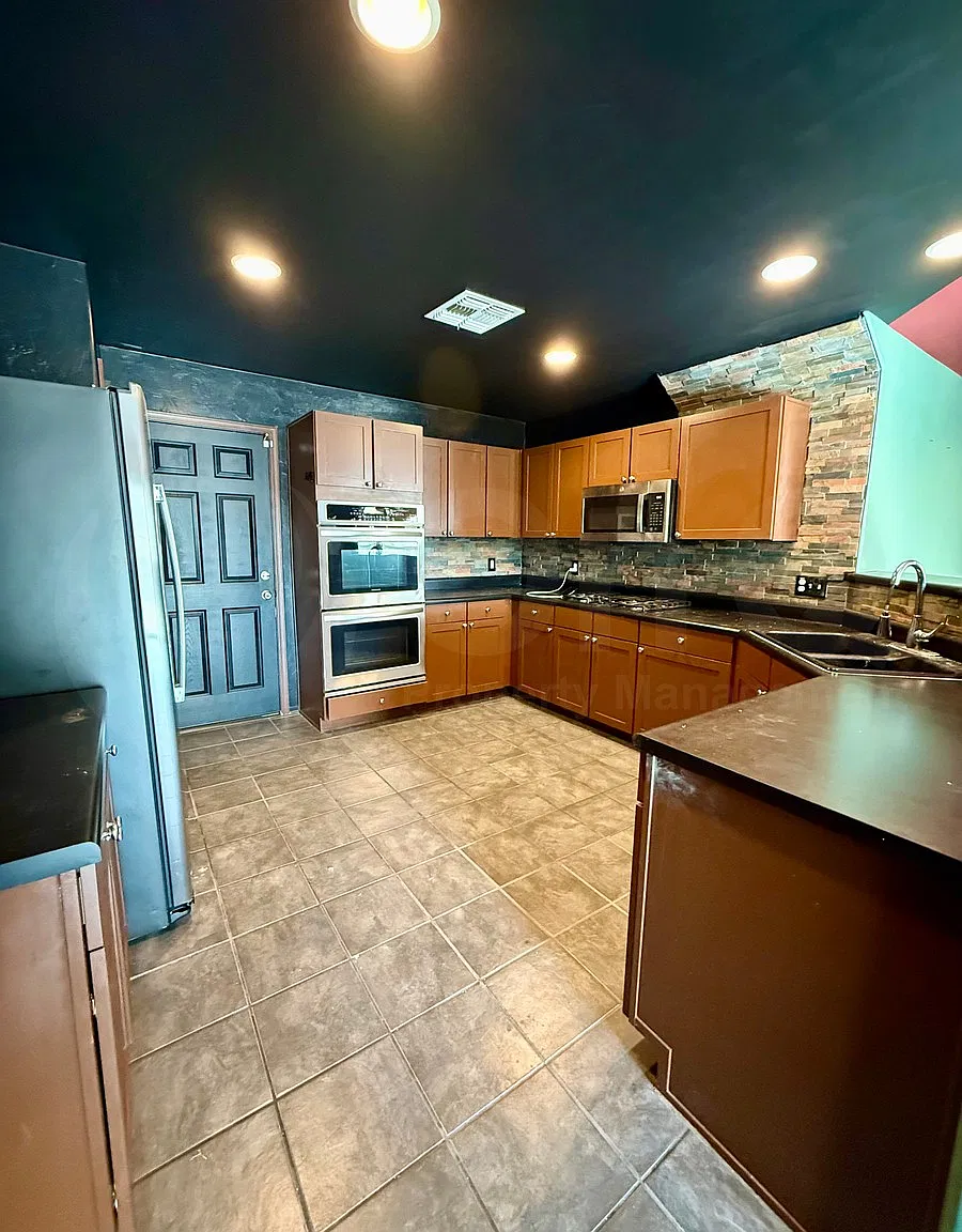 3 bed, 2.0 bath, 1627 sqft, $1,850 — Photo 4